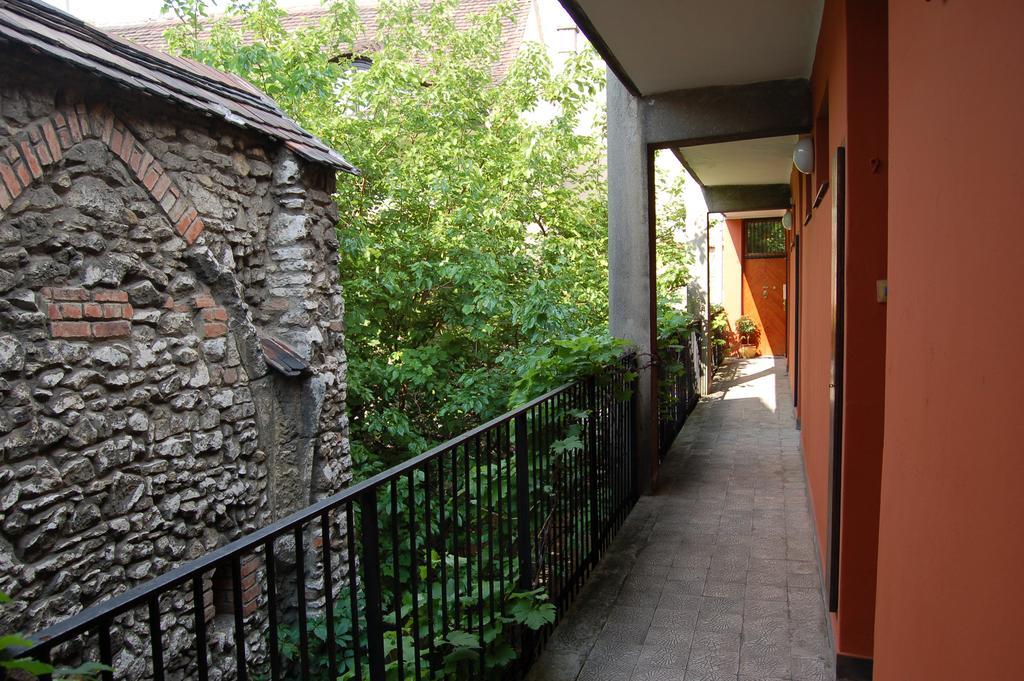 Buda Castle Apartments Βουδαπέστη Δωμάτιο φωτογραφία